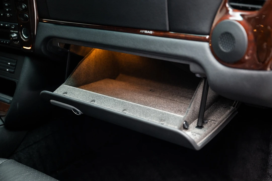 2003 Porsche 996 Carrera - Image 29 of 31