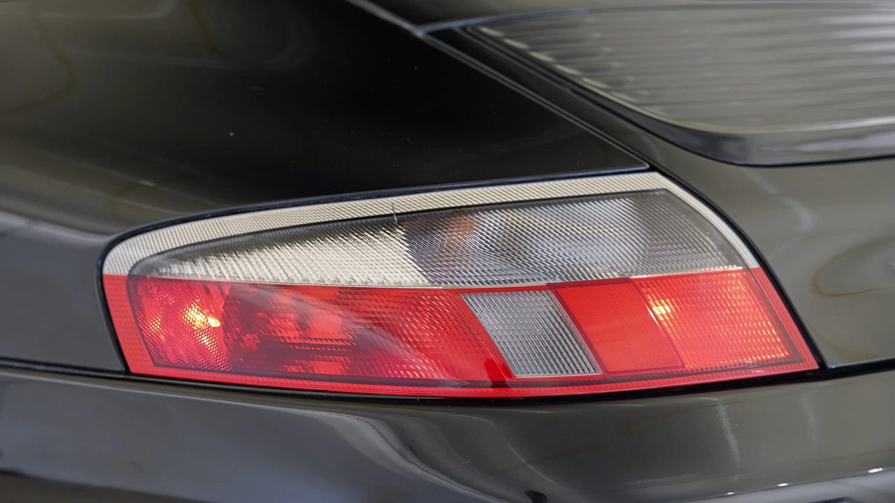 2003 Porsche 996 Carrera - Image 20 of 31