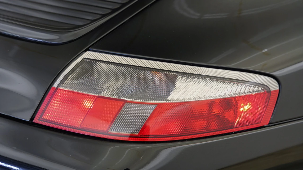 2003 Porsche 996 Carrera - Image 29 of 31