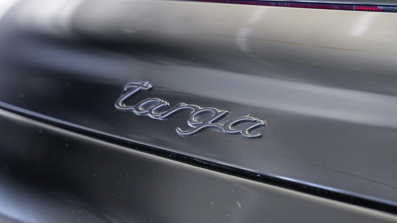 2003 Porsche 996 Carrera - Image 24 of 31