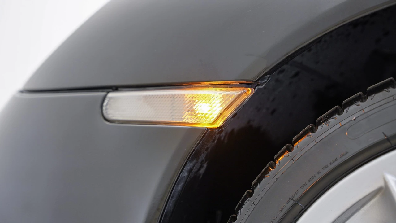 2003 Porsche 996 Carrera - Image 13 of 31