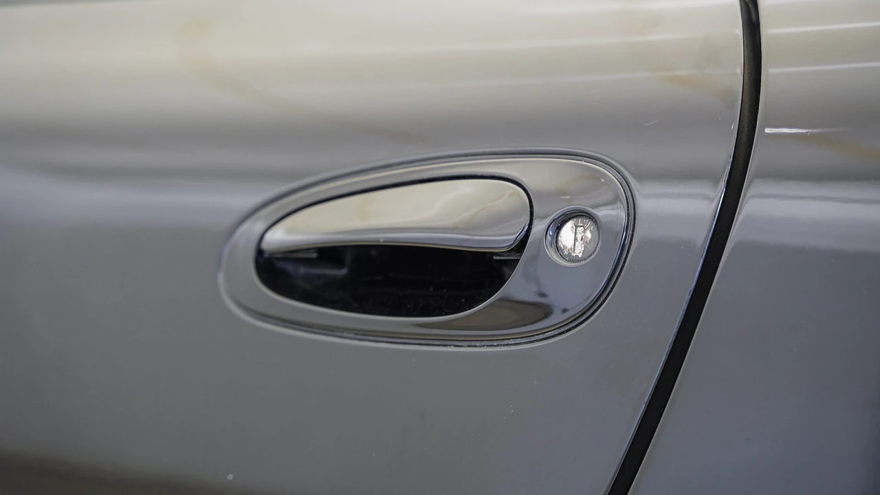 2003 Porsche 996 Carrera - Image 17 of 31