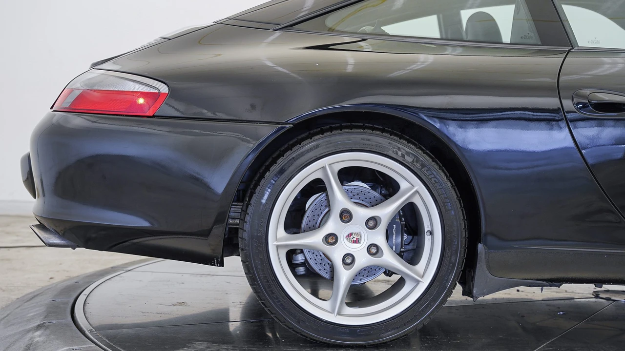 2003 Porsche 996 Carrera - Image 30 of 31