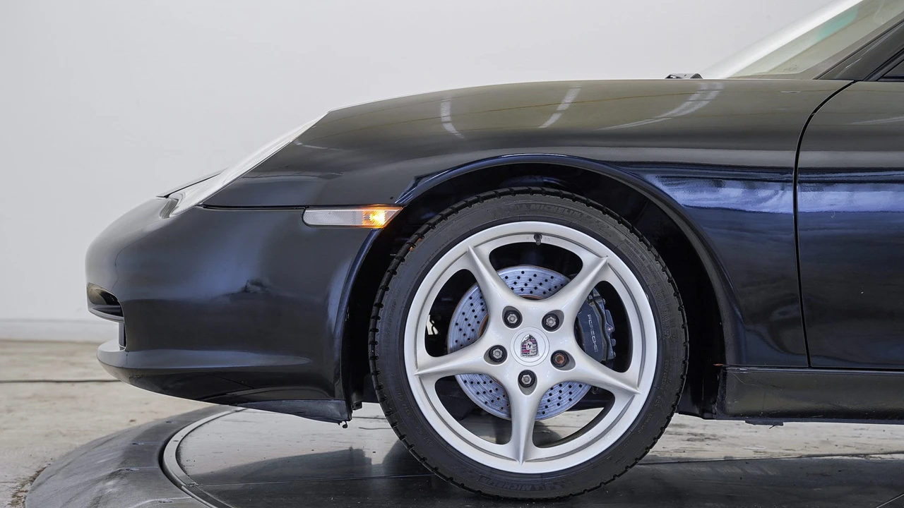 2003 Porsche 996 Carrera - Image 12 of 31