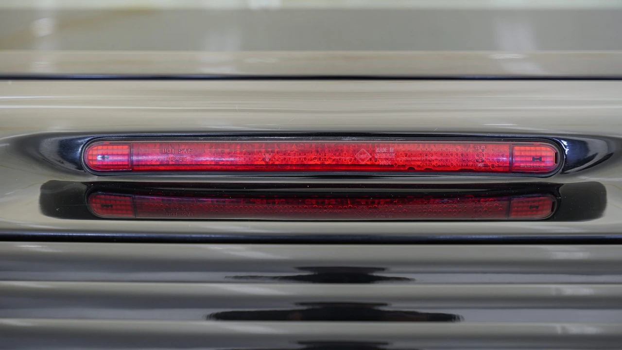 2003 Porsche 996 Carrera - Image 23 of 31