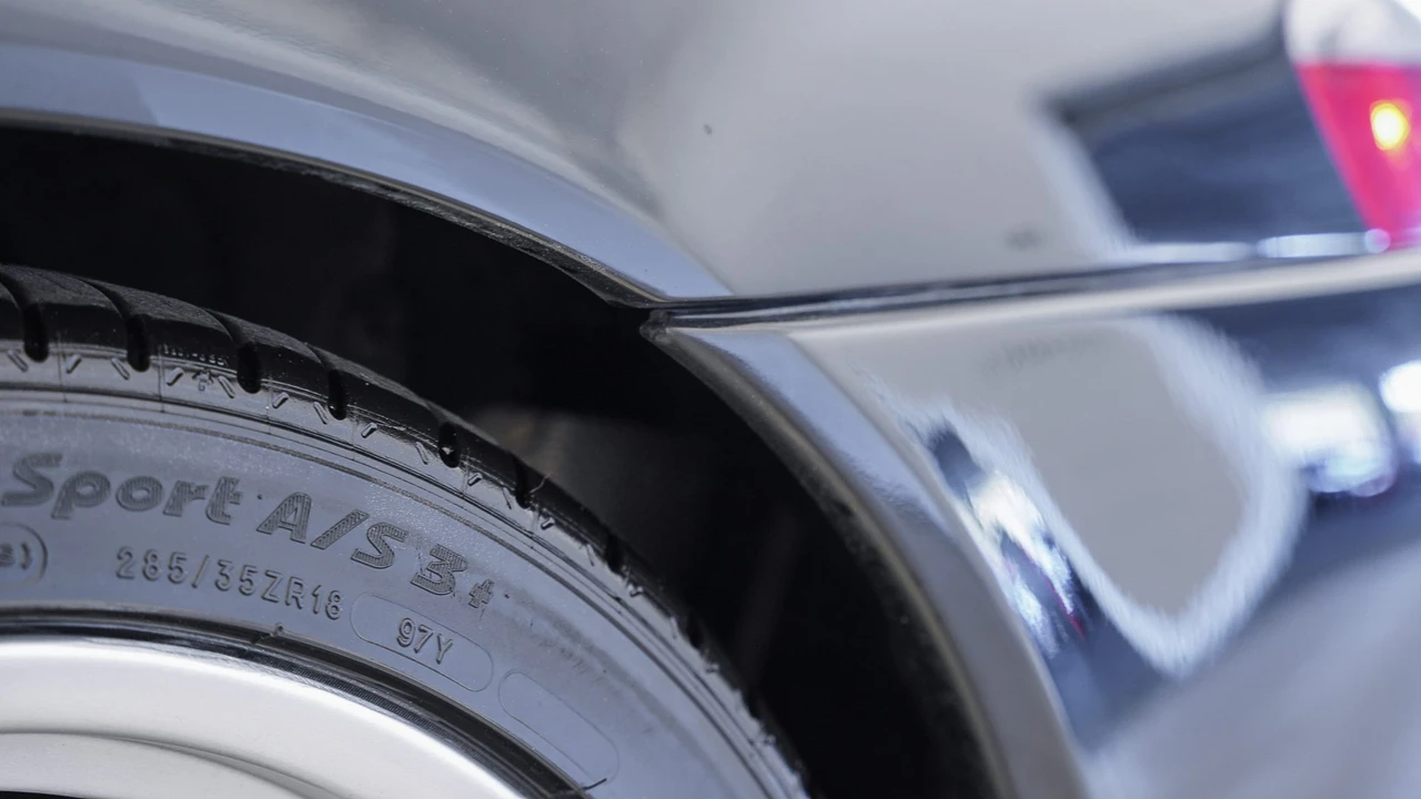2003 Porsche 996 Carrera - Image 19 of 31