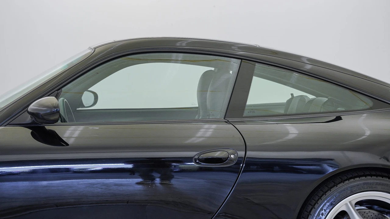 2003 Porsche 996 Carrera - Image 16 of 31