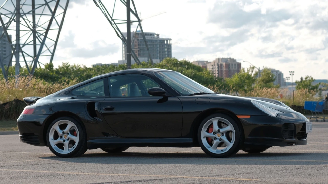 2003 Porsche 996 Turbo - Image 14 of 31