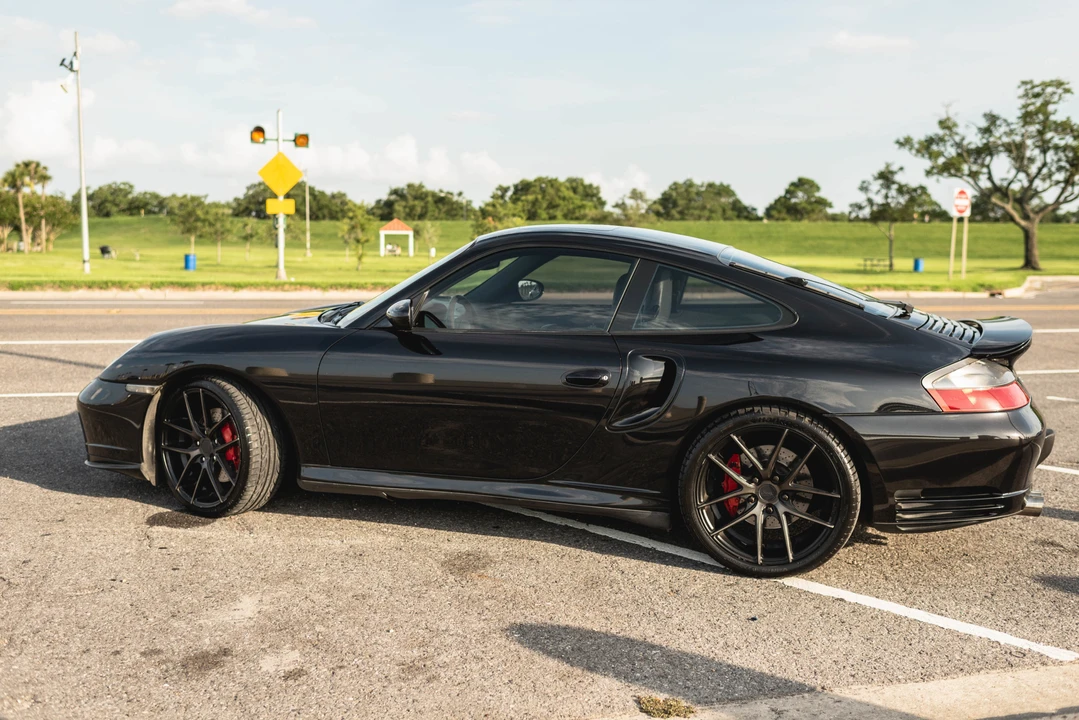 2003 Porsche 996 Turbo - Image 7 of 31