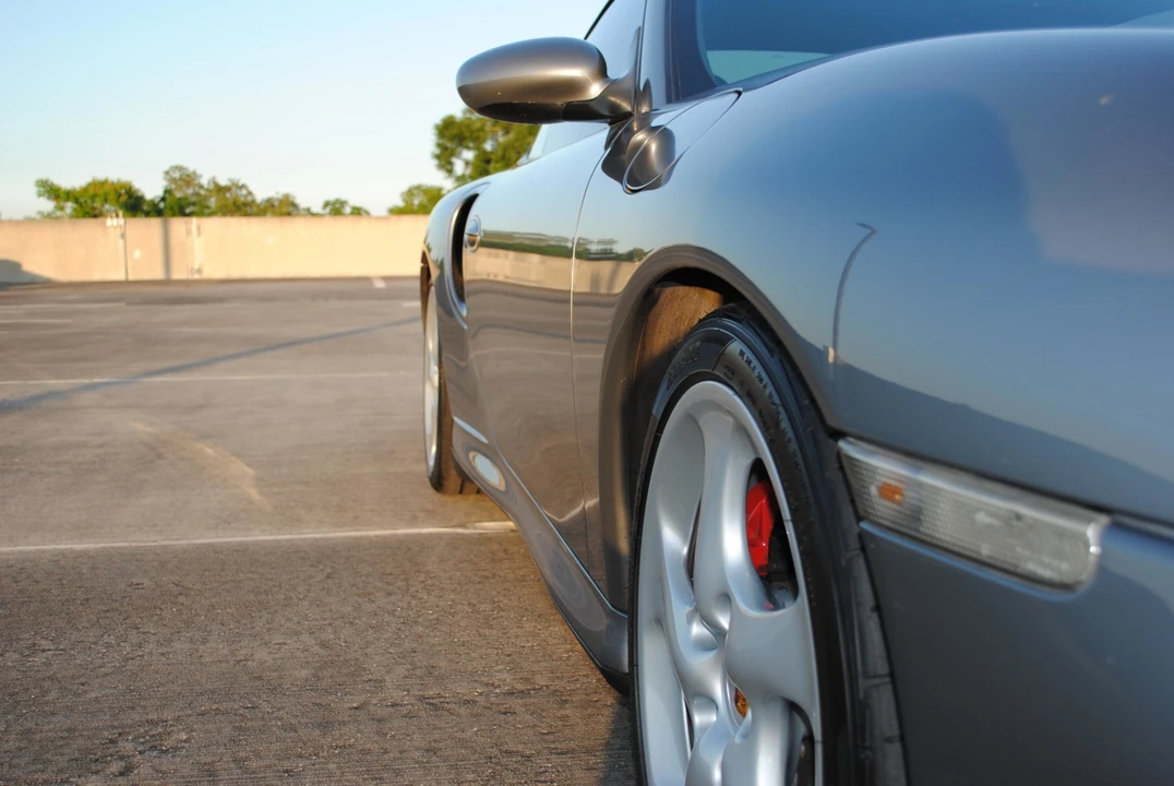 2003 Porsche 996 Turbo - Image 23 of 31