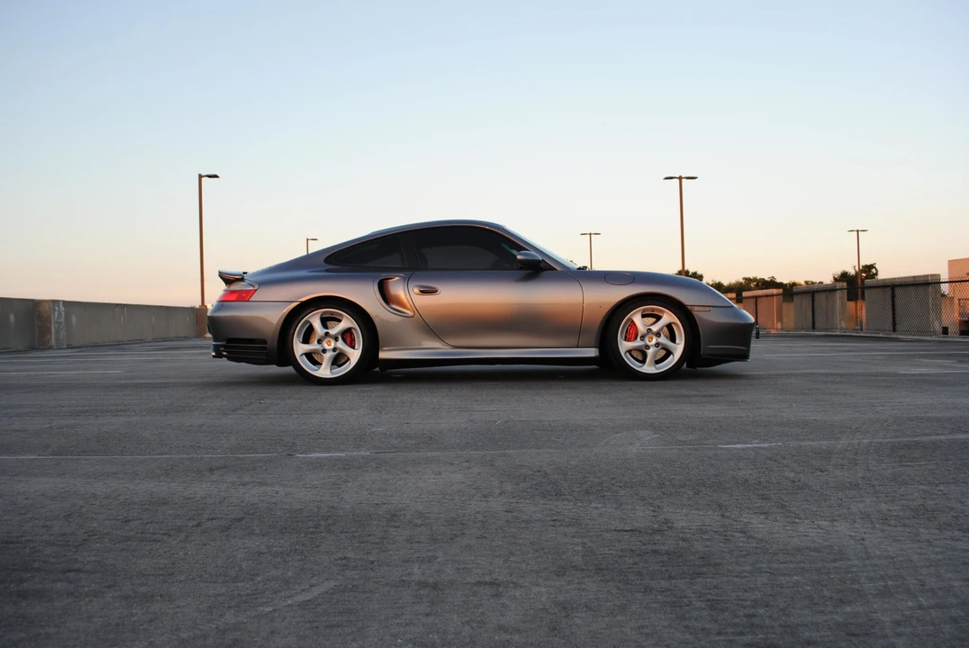 2003 Porsche 996 Turbo - Image 11 of 31