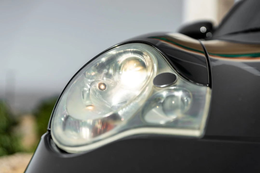 2003 Porsche 996 Turbo - Image 9 of 31