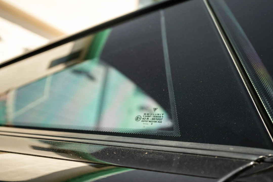 2003 Porsche 996 Turbo - Image 28 of 31