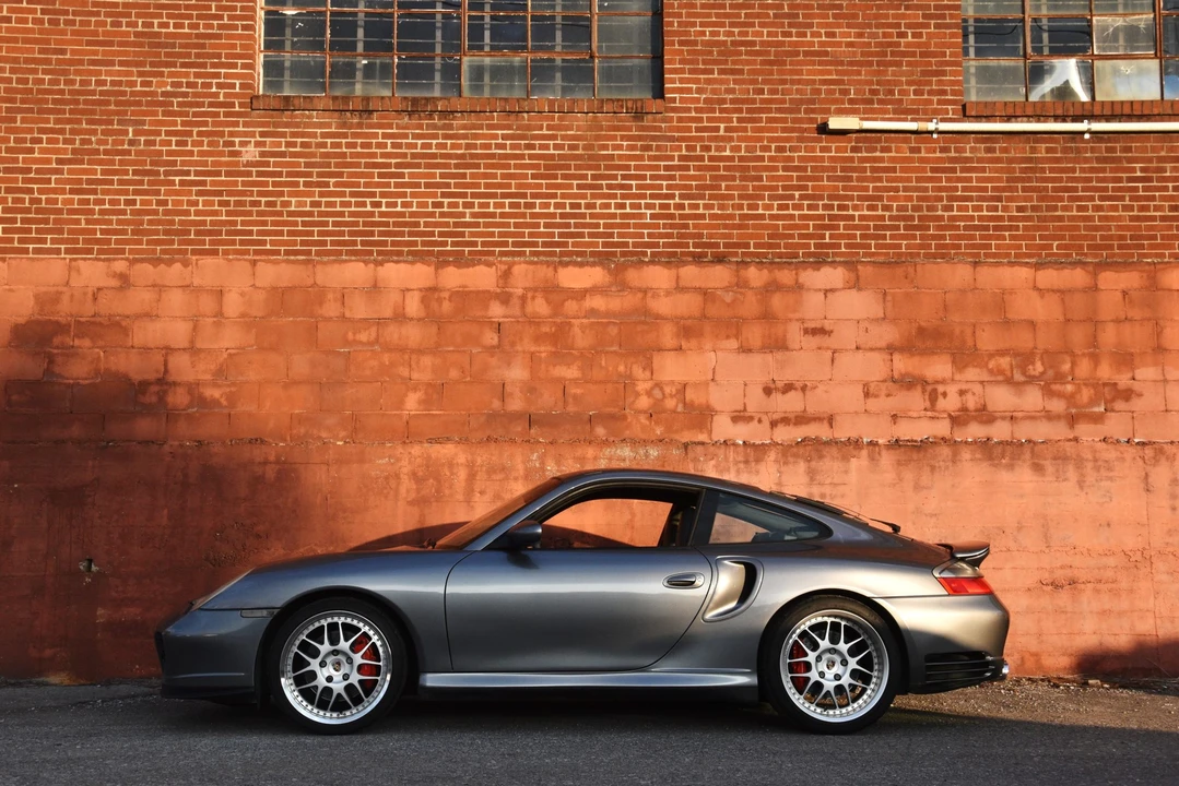 2003 Porsche 996 Turbo - Image 14 of 31