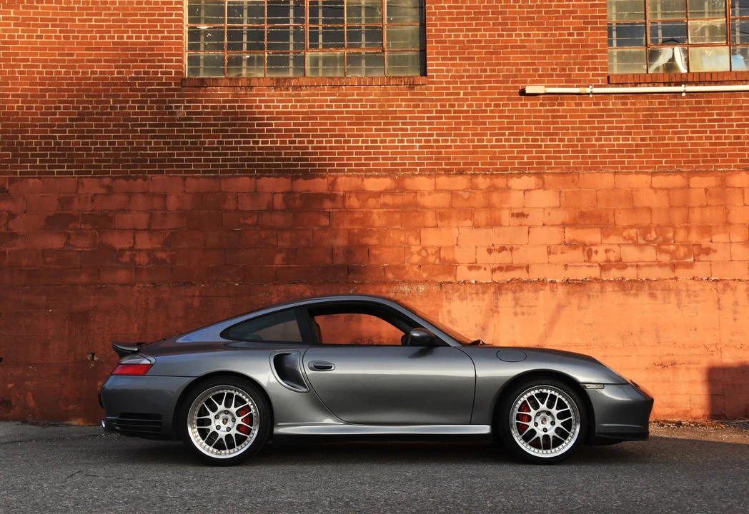2003 Porsche 996 Turbo - Image 24 of 31