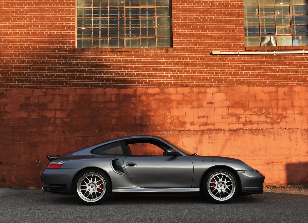 2003 Porsche 996 Turbo - Image 23 of 31
