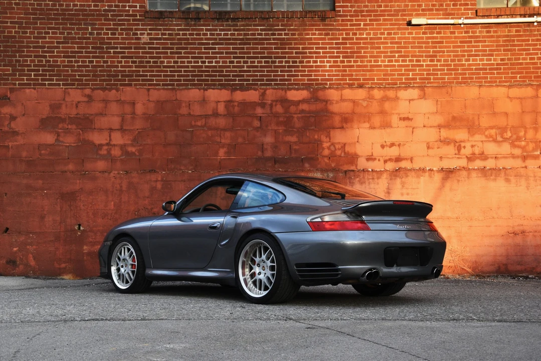 2003 Porsche 996 Turbo - Image 16 of 31