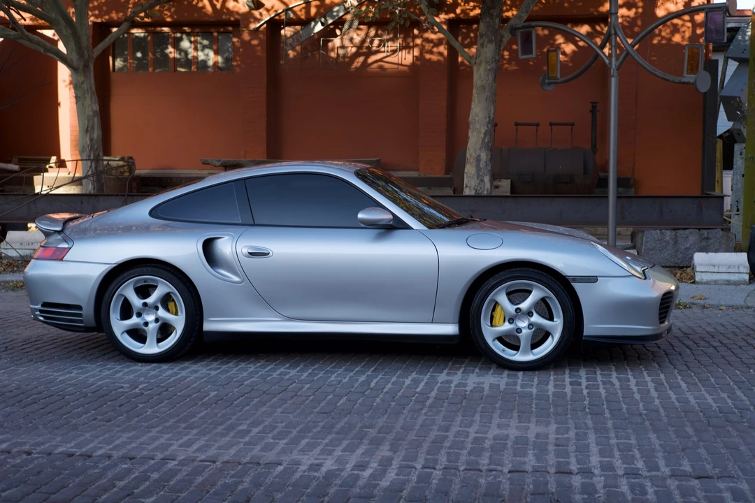 2003 Porsche 996 Turbo - Image 30 of 31