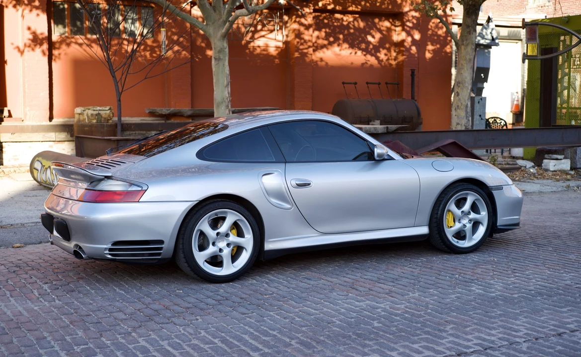 2003 Porsche 996 Turbo - Image 28 of 31