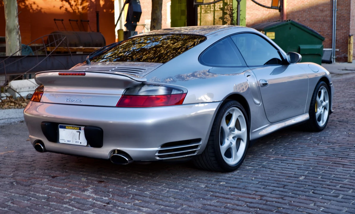 2003 Porsche 996 Turbo - Image 25 of 31