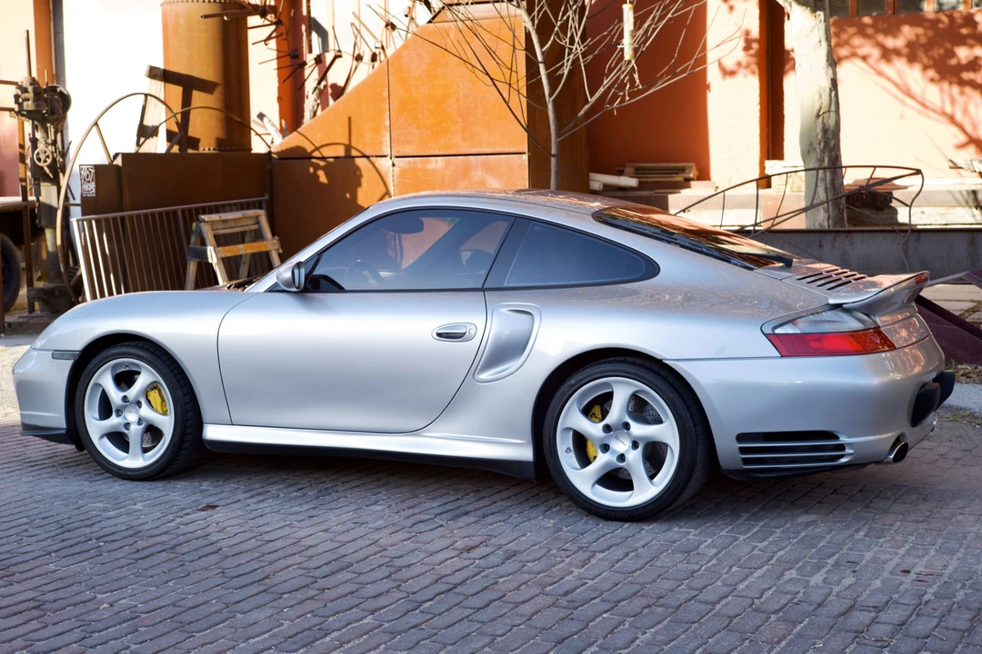2003 Porsche 996 Turbo - Image 13 of 31