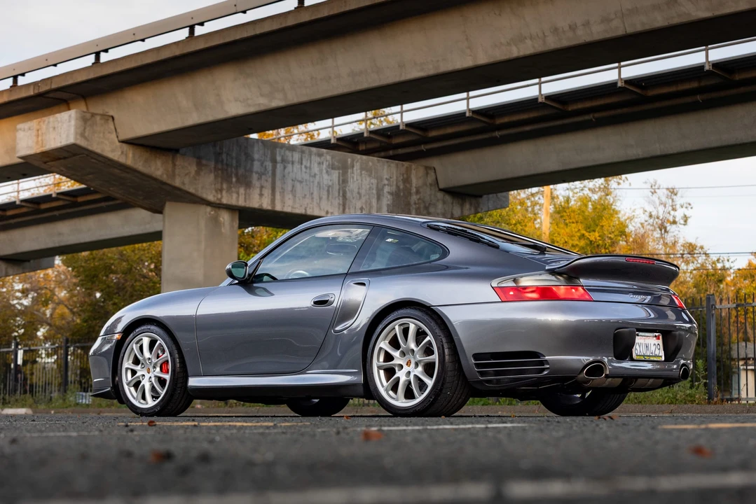 2003 Porsche 996 Turbo - Image 14 of 31