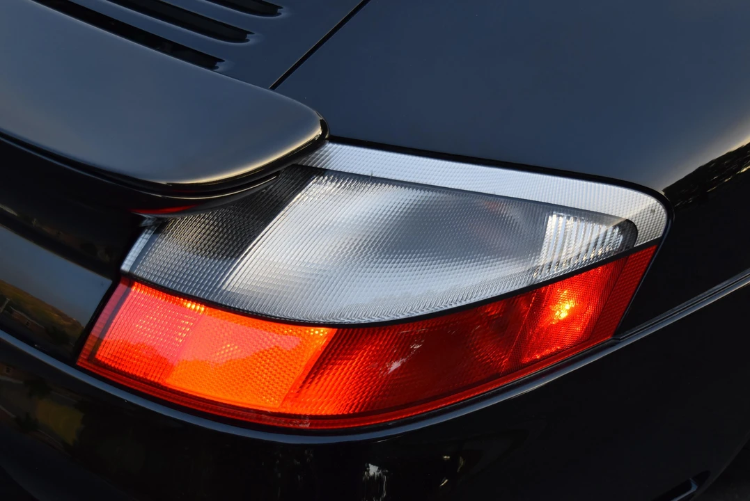 2003 Porsche 996 Turbo - Image 19 of 31