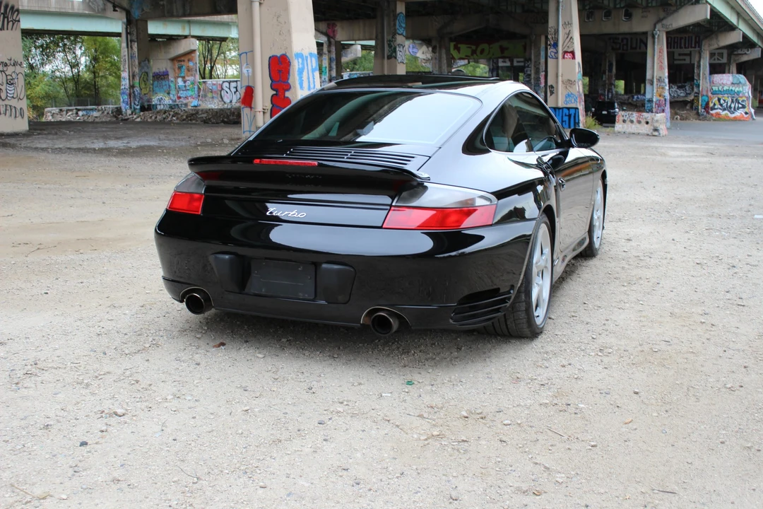 2003 Porsche 996 Turbo - Image 25 of 31