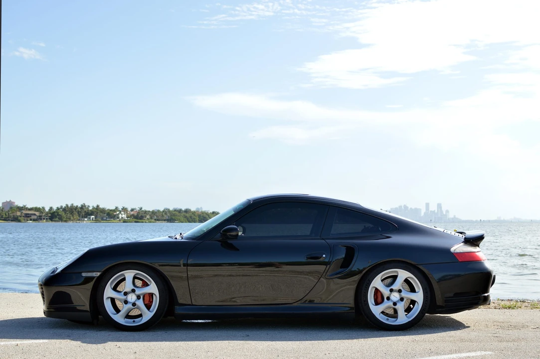 2003 Porsche 996 Turbo - Image 17 of 31