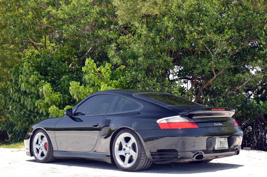 2003 Porsche 996 Turbo - Image 28 of 31