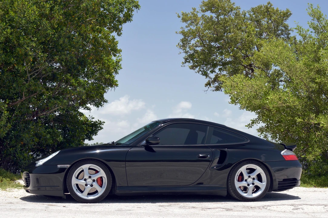 2003 Porsche 996 Turbo - Image 14 of 31