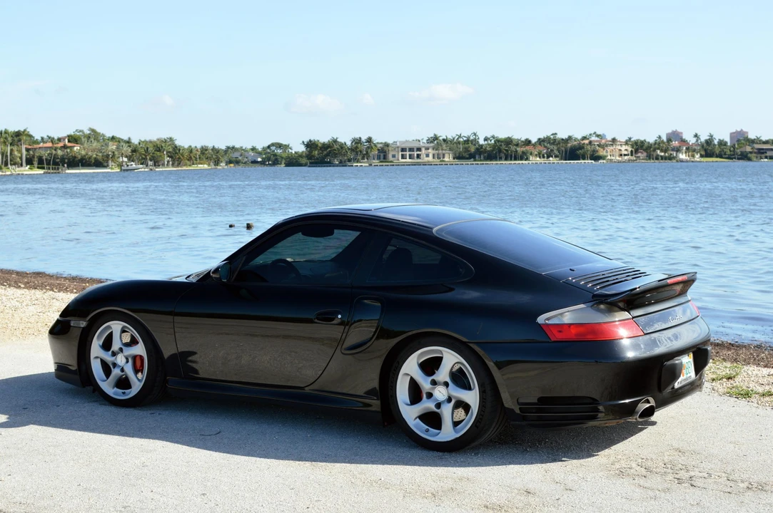 2003 Porsche 996 Turbo - Image 25 of 31