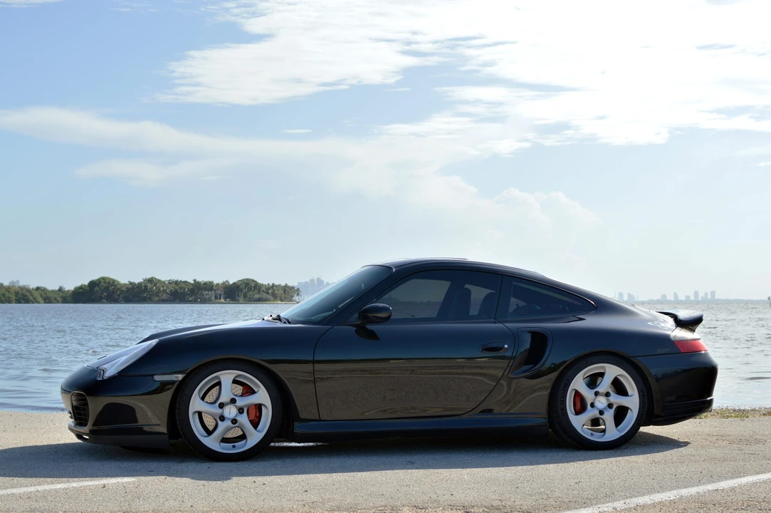 2003 Porsche 996 Turbo - Image 13 of 31