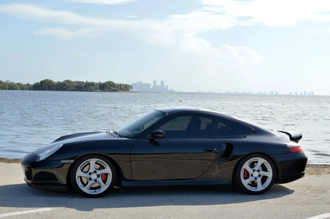 2003 Porsche 996 Turbo - Image 12 of 31