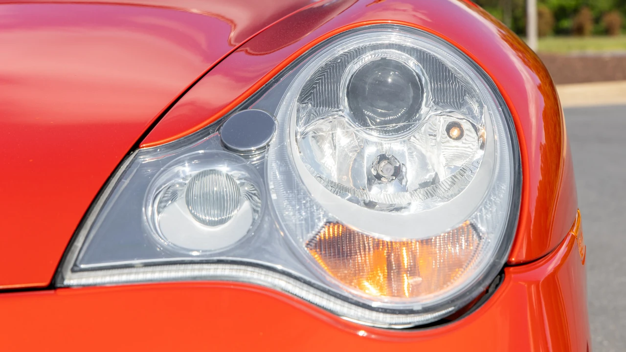 2003 Porsche 996 Turbo - Image 15 of 31