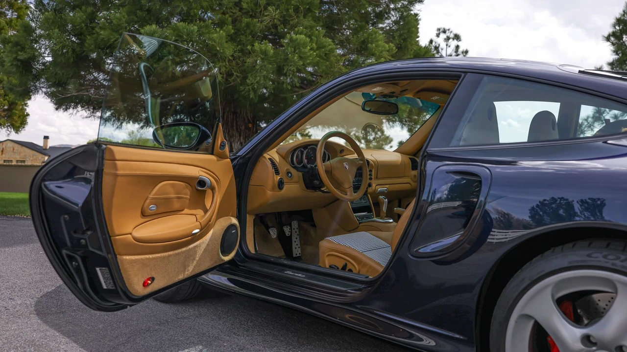 2003 Porsche 996 Turbo - Image 26 of 31