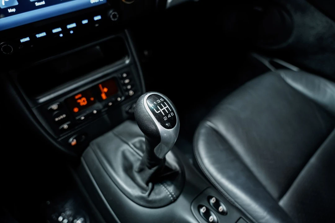 2003 Porsche 996 Turbo - Image 15 of 31