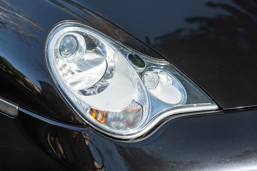 2003 Porsche 996 Turbo - Image 19 of 31