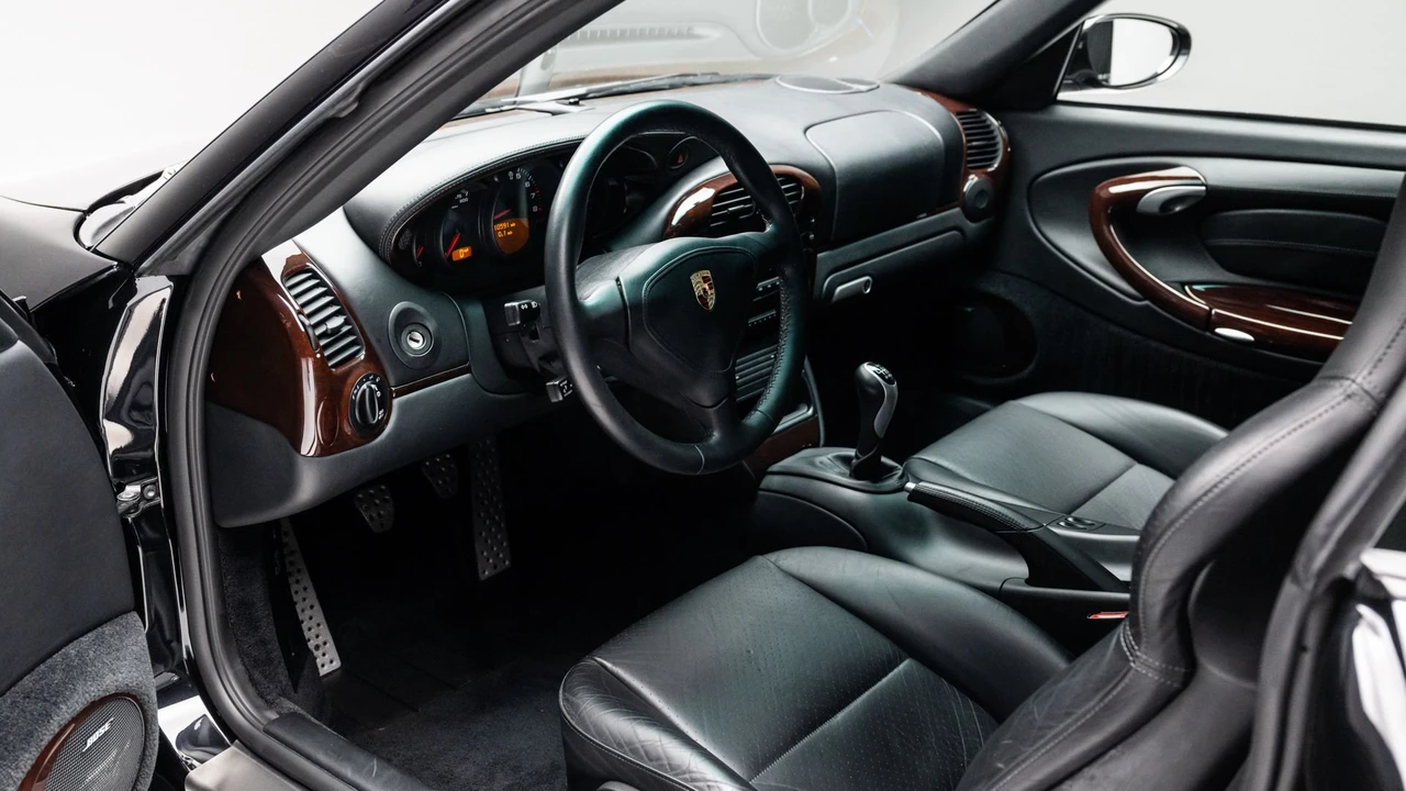 2003 Porsche 996 Turbo - Image 9 of 31