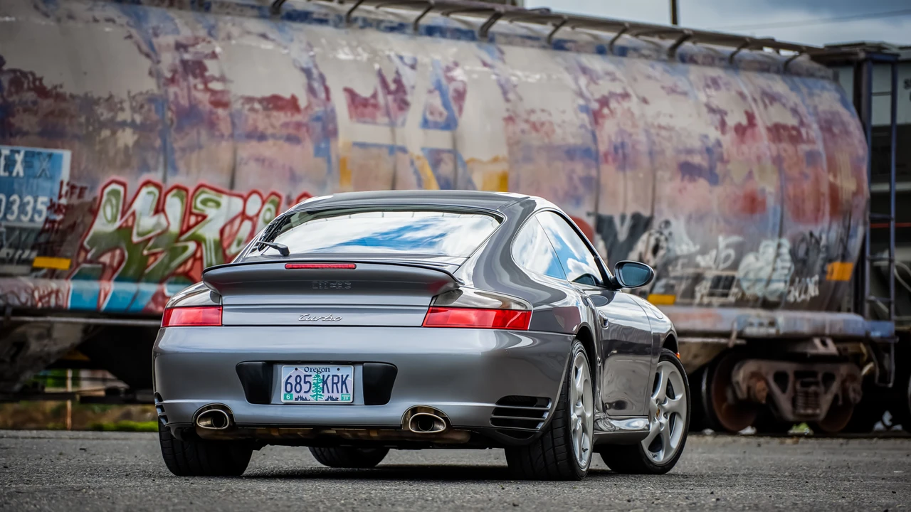 2003 Porsche 996 Turbo - Image 15 of 31