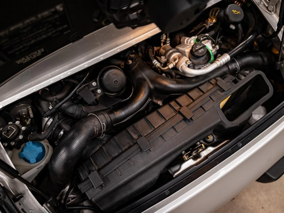 2003 Porsche 911 - Image 12 of 31