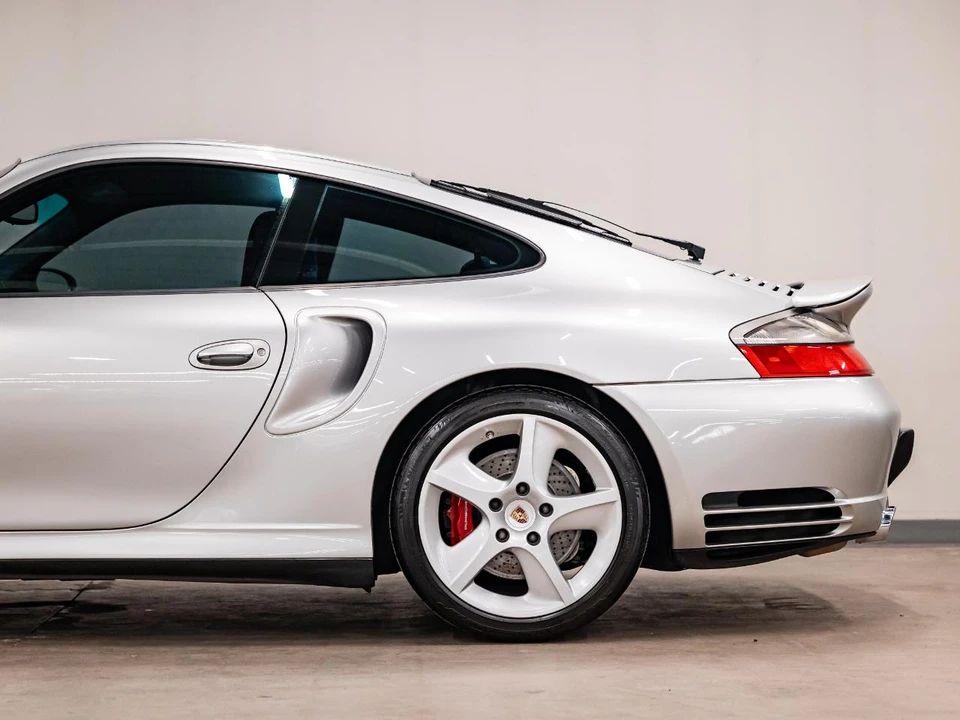 2003 Porsche 911 - Image 20 of 31