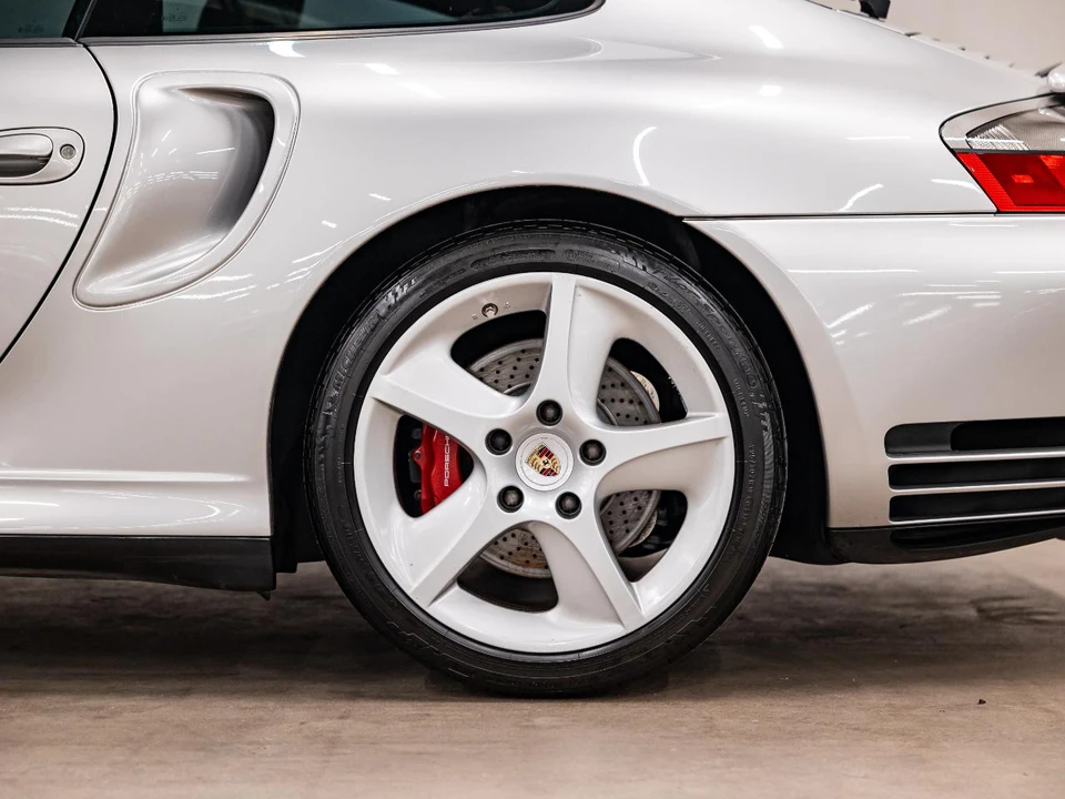 2003 Porsche 911 - Image 21 of 31