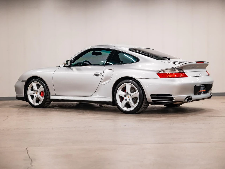 2003 Porsche 911 - Image 23 of 31
