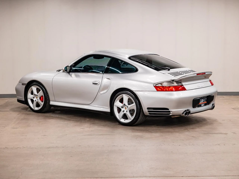 2003 Porsche 911 - Image 25 of 31