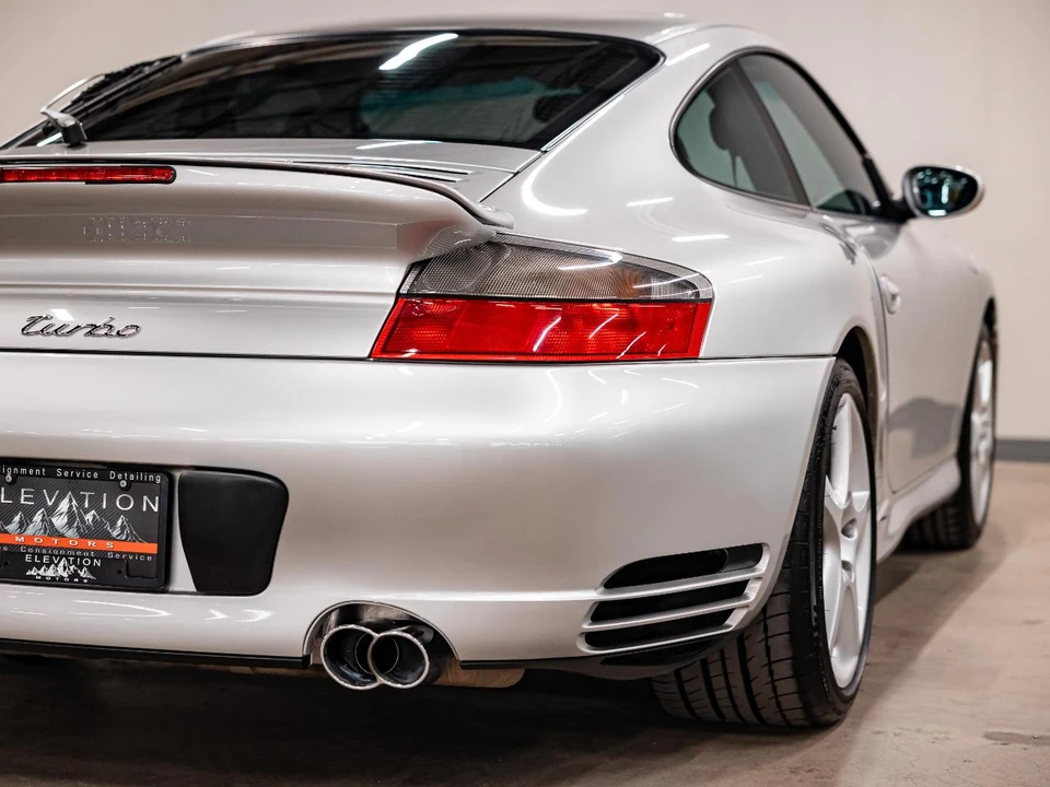 2003 Porsche 911 - Image 29 of 31