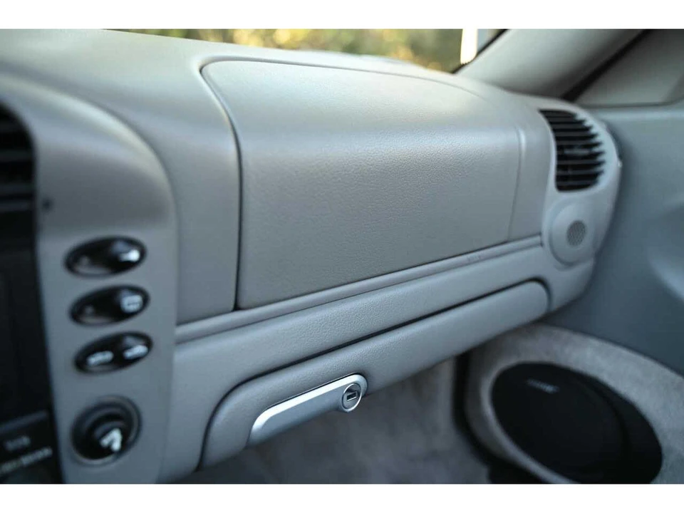 2003 Porsche 996 Carrera - Image 19 of 25