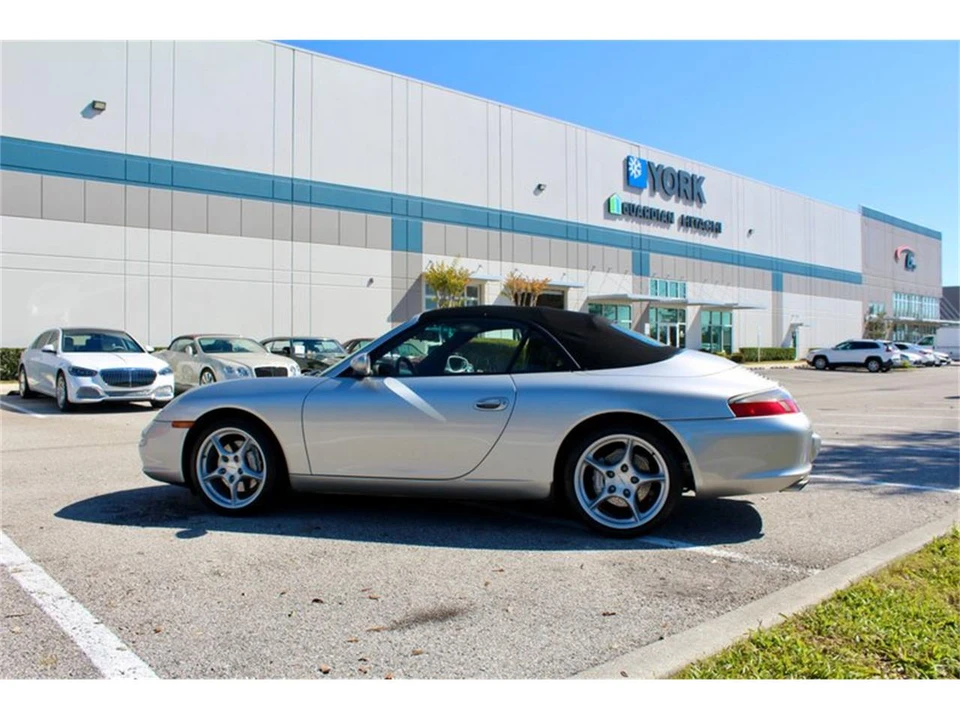2003 Porsche 996 Carrera - Image 11 of 31