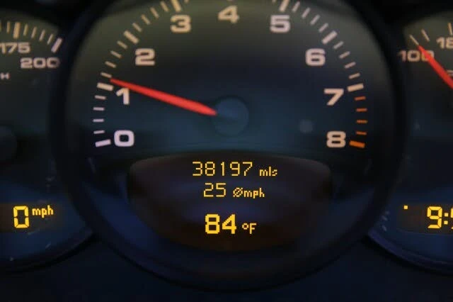 2003 Porsche 996 Carrera - Image 9 of 31