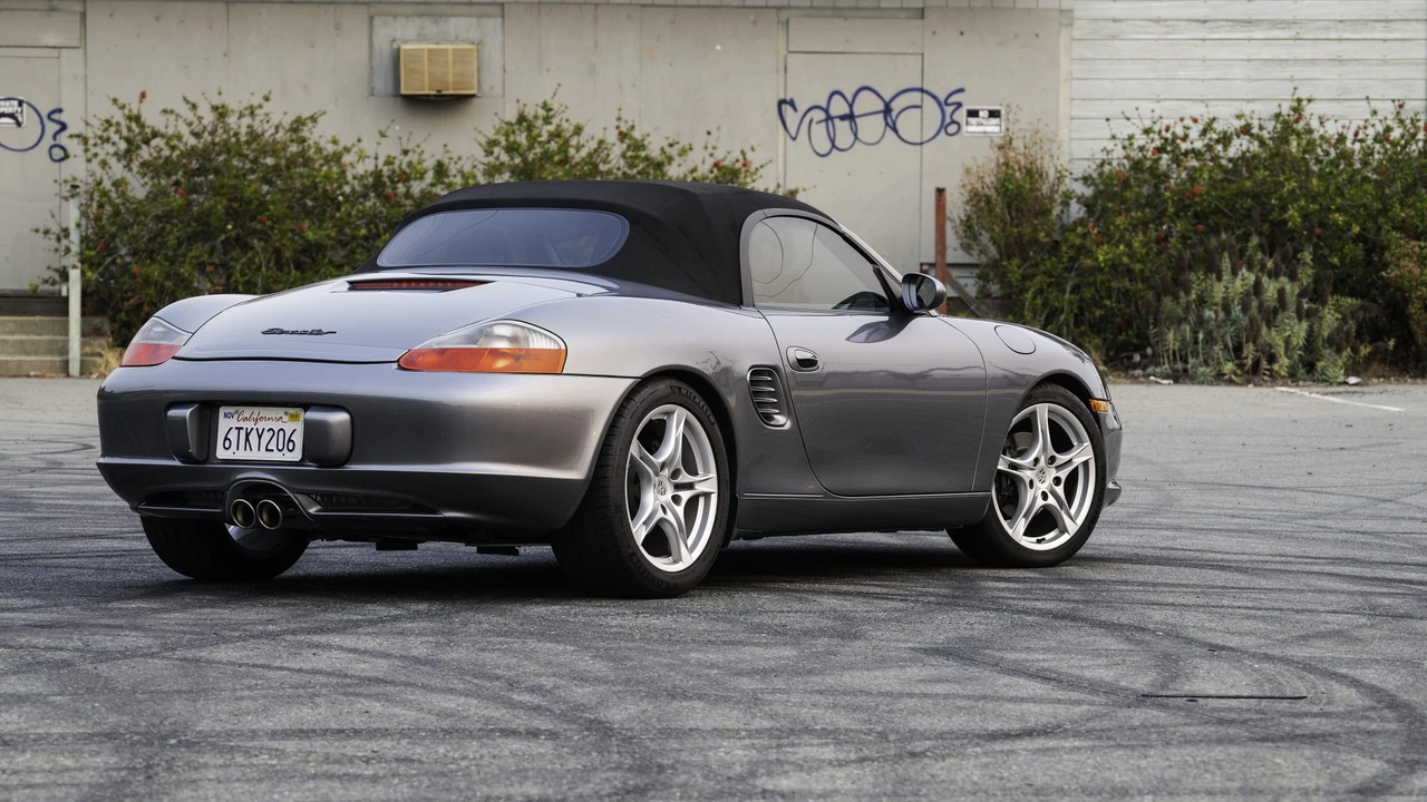 2003 Porsche 986 Boxster - Image 24 of 31
